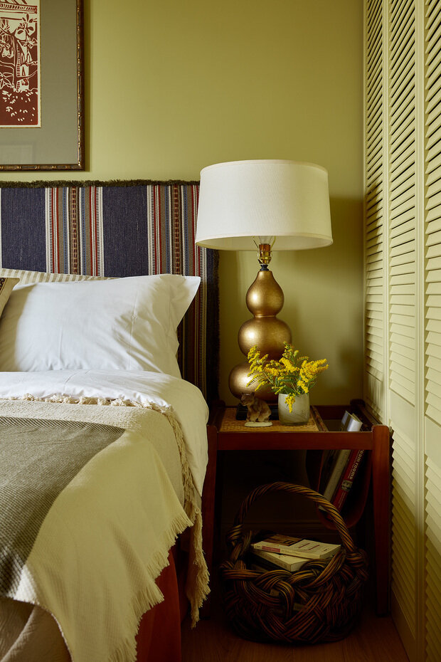 Фотография: Спальня в стиле Прованс и Кантри, Эклектика, Винтажный, Квартира, Проект недели, Москва, Панельный дом, 2 комнаты, 40-60 метров, Наталья Митракова, II-68-01 – фото на INMYROOM