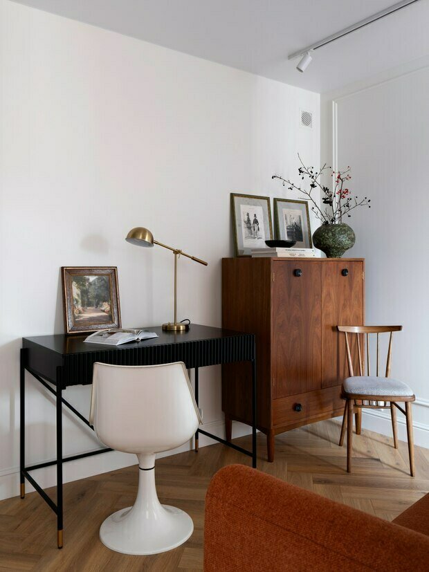 Интерьер кабинета в стиле джапанди с элементами минимализма