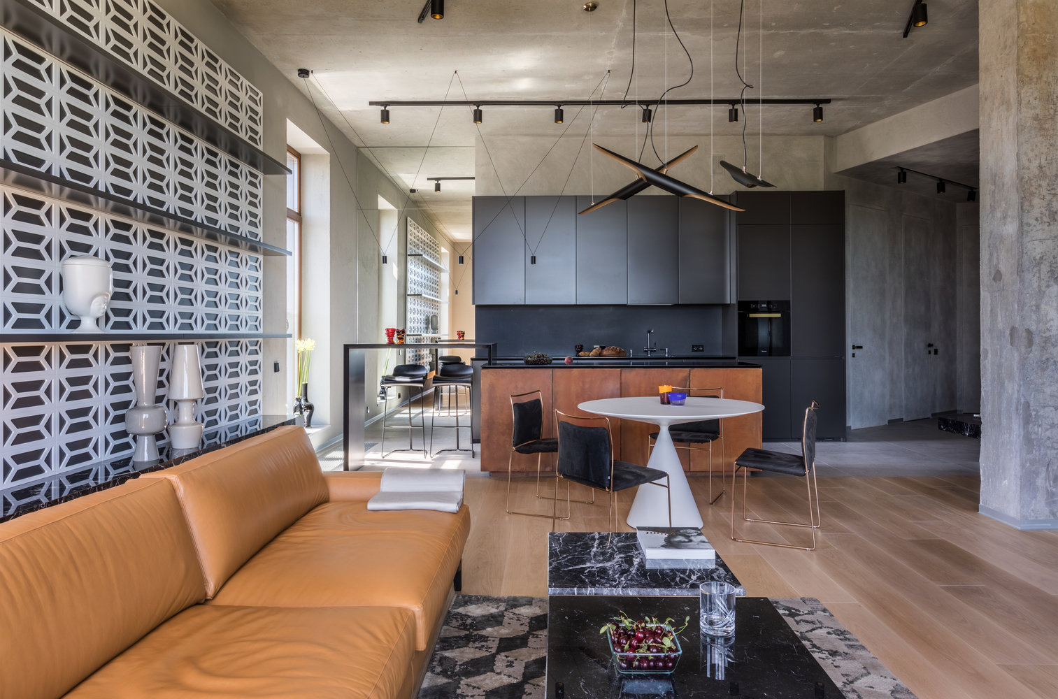 Фотография: Кухня и столовая в стиле Лофт, Квартира, Проект недели, Санкт-Петербург, Монолитный дом, ЖК «Смольный парк», 3 комнаты, Более 90 метров, MK-Interio – фото на INMYROOM Фотография: Кухня и столовая в стиле Лофт, Квартира, Проект недели, Санкт-Петербург, Монолитный дом, ЖК «Смольный парк», 3 комнаты, Более 90 метров, MK-Interio – фото на INMYROOM