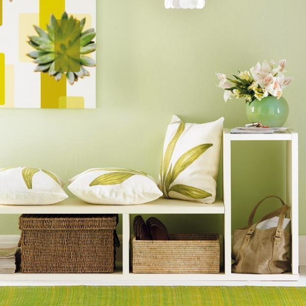 Фотография: Прихожая в стиле Современный, Скандинавский, Интерьер комнат, Декор, Мебель и свет, Белый, Минимализм, Зеленый, Бежевый – фото на INMYROOM Фотография: Прихожая в стиле Современный, Скандинавский, Интерьер комнат, Декор, Мебель и свет, Белый, Минимализм, Зеленый, Бежевый – фото на INMYROOM