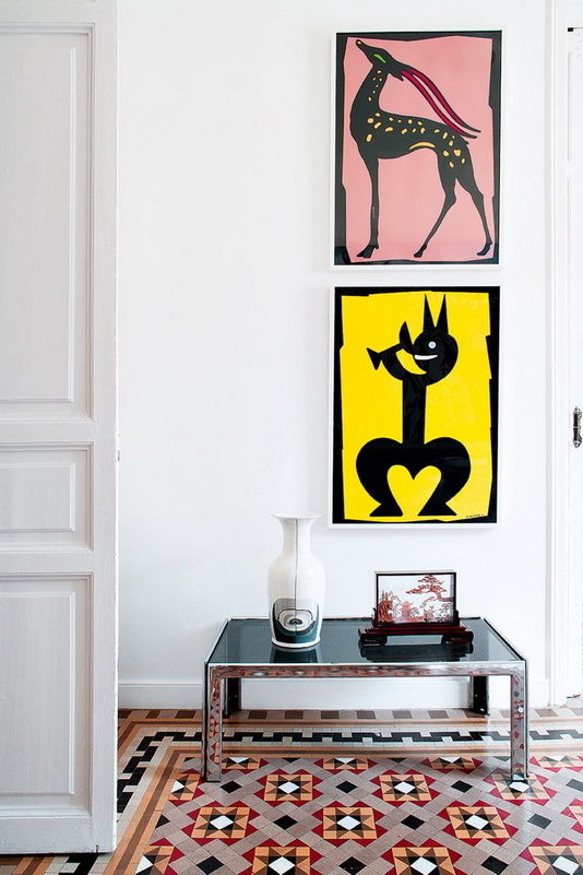 Фотография: Декор в стиле Скандинавский, Современный, Декор интерьера, Прочее, Советы, кирпичная стена в интерьере, современный интерьер в квартире старого фонда, метлахская плитка в интерьере, лепнина в интерьере – фото на INMYROOM