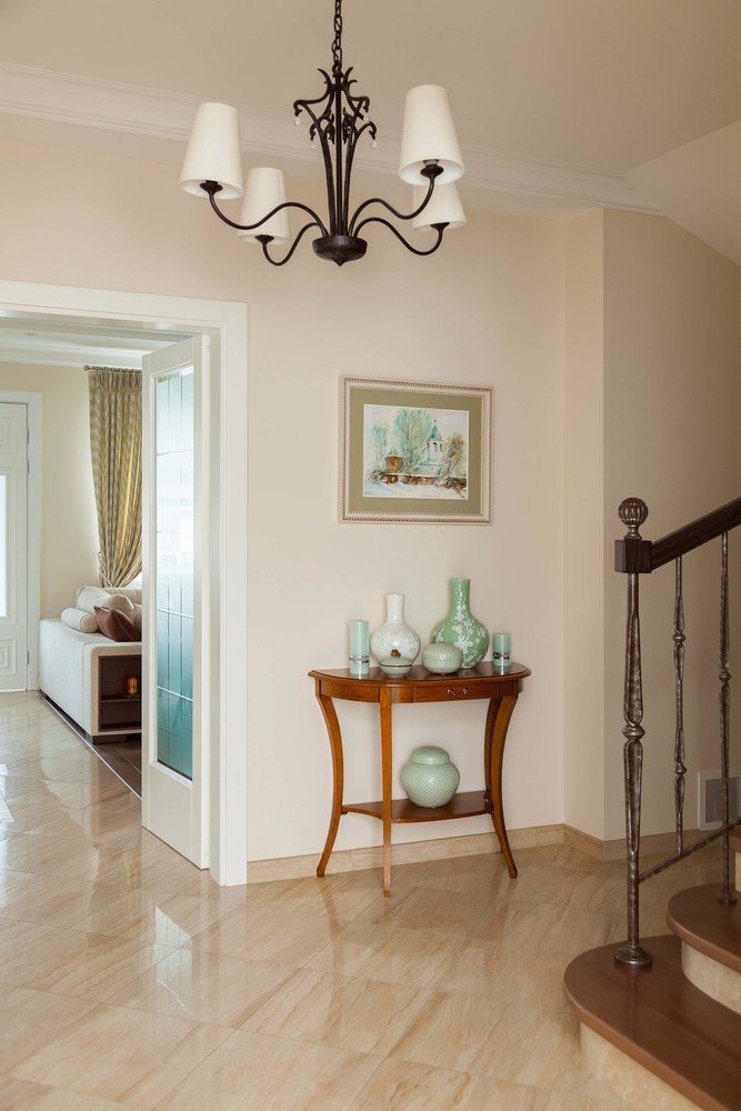 Фотография: Прихожая в стиле Классический, Эклектика, Проект недели, Москва, Дом и дача, Таунхаус, Наталья Тарханова – фото на INMYROOM Фотография: Прихожая в стиле Классический, Эклектика, Проект недели, Москва, Дом и дача, Таунхаус, Наталья Тарханова – фото на INMYROOM