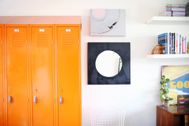 Фотография: Декор в стиле Лофт, Ванная, Декор интерьера, Советы, Красный, Зеленый, Бежевый, Серый, Голубой – фото на INMYROOM