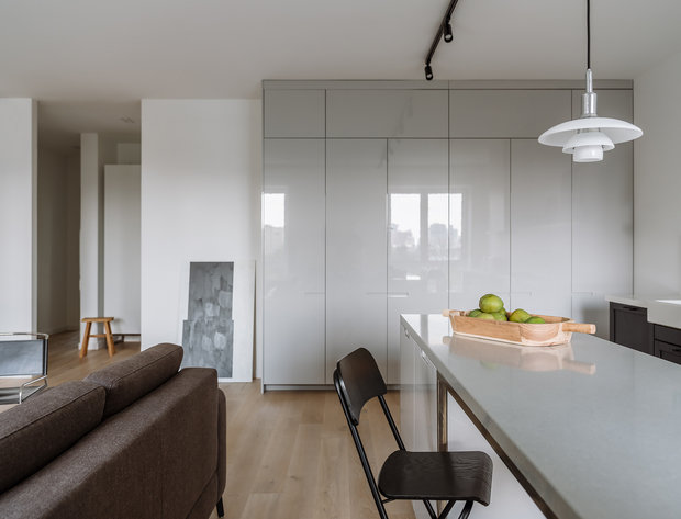Фотография: Кухня и столовая в стиле Скандинавский, Минимализм, Квартира, Проект недели, Москва, 3 комнаты, 60-90 метров, Елена Соренсен – фото на INMYROOM