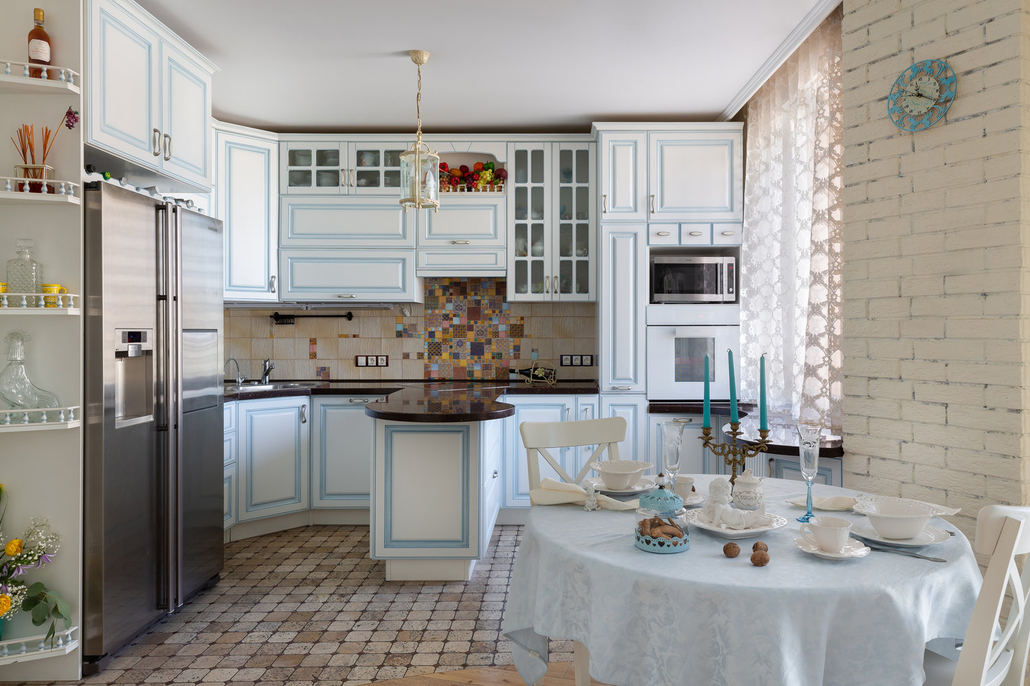 Фото из портфолио ЖК "Юбилейный квартал", неоклассика – фотографии дизайна интерьеров на INMYROOM Фото из портфолио ЖК "Юбилейный квартал", неоклассика – фотографии дизайна интерьеров на INMYROOM