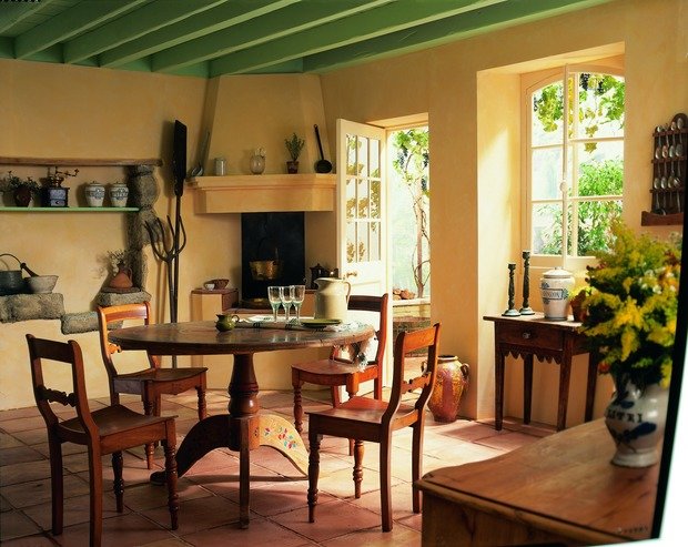 Фотография: Кухня и столовая в стиле Прованс и Кантри, Дом, Дома и квартиры, Дача, Dulux – фото на INMYROOM