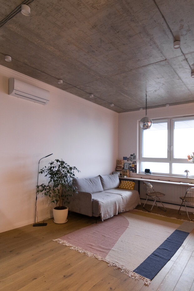 Фотография: Гостиная в стиле Лофт, Современный, Минимализм, Квартира, Проект дня – фото на INMYROOM