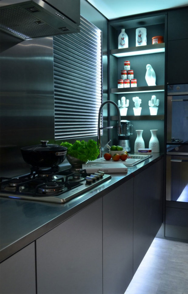 Фотография: Кухня и столовая в стиле Лофт, Хай-тек, Интерьер комнат, Проект недели, Граффити – фото на INMYROOM