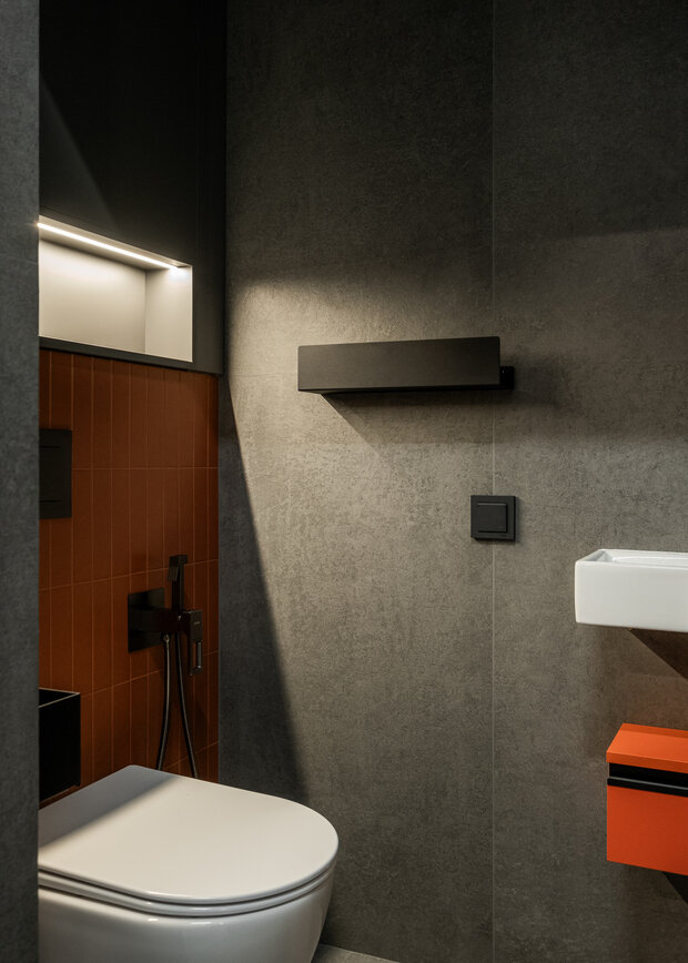 Фотография: Ванная в стиле Современный, Квартира, Проект дня, Москва, 2 комнаты, 60-90 метров, современный с элементами минимализма и арт-деко, Маргарита Макурина – фото на INMYROOM