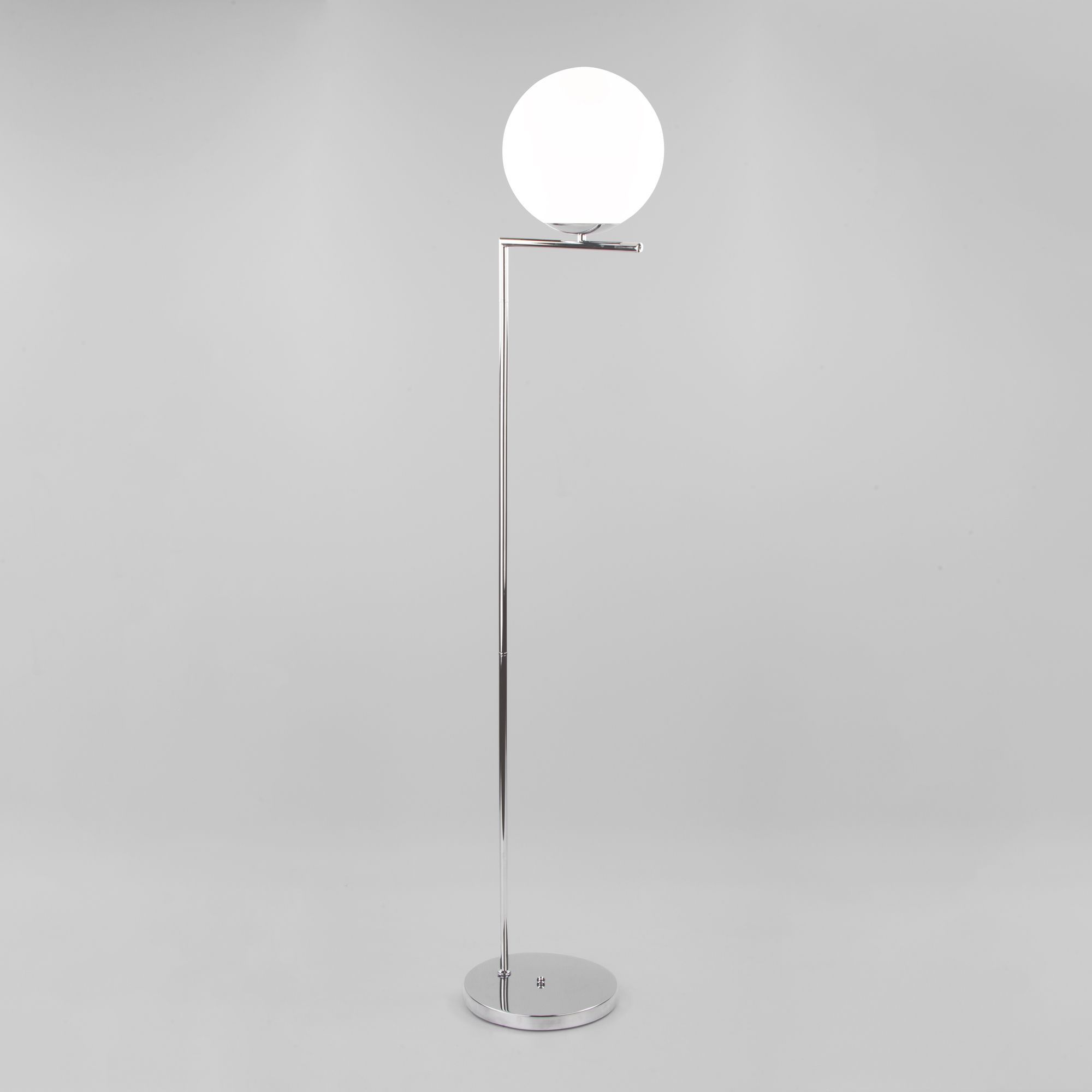 Торшер Frost цвета хром со стеклянным плафоном 