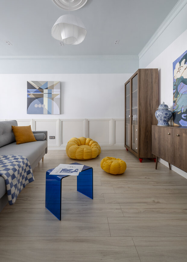 Фотография: Гостиная в стиле Современный, Эклектика, Квартира, Проект дня, Казахстан, 2 комнаты, Более 90 метров, Надира Мустафина – фото на INMYROOM