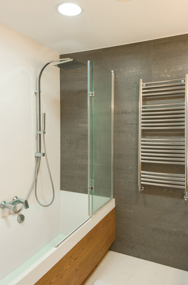 Фотография: Ванная в стиле Лофт, Квартира, Цвет в интерьере, Дома и квартиры, Белый, Минимализм, Проект недели – фото на INMYROOM