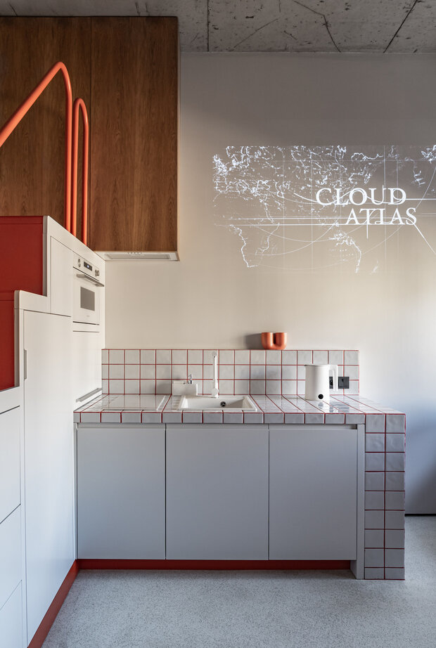 Фотография: Кухня и столовая в стиле Лофт, Современный, Эклектика, Малогабаритная квартира, Квартира, Студия, Проект дня, Санкт-Петербург, Сталинка, до 40 метров, современный с элементами лофта, Светлана Горянина – фото на INMYROOM