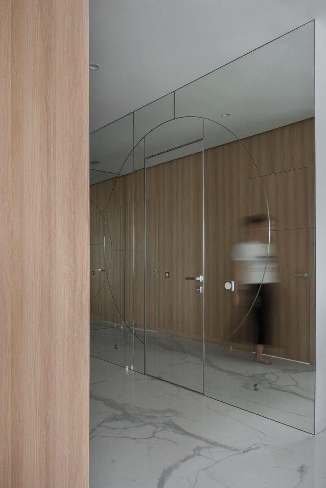 Фотография: Прихожая в стиле Современный, Квартира, Минимализм, Проект недели, Москва, 4 и больше, Более 90 метров, Максим и Евгения Константиновы – фото на INMYROOM Фотография: Прихожая в стиле Современный, Квартира, Минимализм, Проект недели, Москва, 4 и больше, Более 90 метров, Максим и Евгения Константиновы – фото на INMYROOM