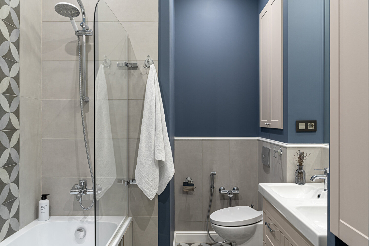 Фотография: Ванная в стиле Современный, Проект недели, Дом и дача, Казань, Кирпичный дом, 4 и больше, Более 90 метров, Альбина Мухаметшина, Albina Muna – фото на INMYROOM