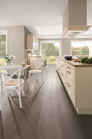 Фото из портфолио Castello. Классическая кухня в старонемецком стиле – фотографии дизайна интерьеров на INMYROOM