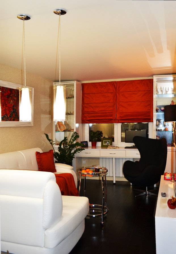 Фото из портфолио Двухкомнатная квартира с черной кухней. – фотографии дизайна интерьеров на INMYROOM