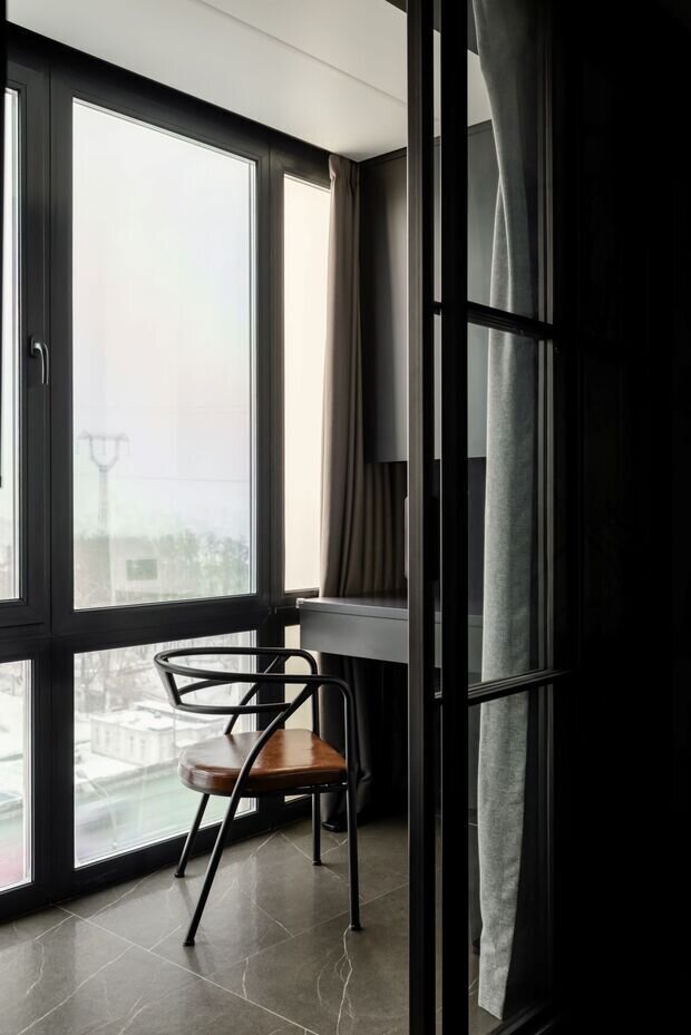 Фотография: Балкон в стиле Современный, Малогабаритная квартира, Квартира, Проект дня, Москва, 1 комната, 40-60 метров, эклектика с элементами современного, Александр Джикаеви – фото на INMYROOM