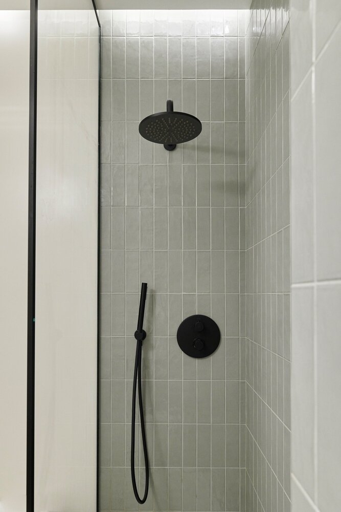 Фотография: Ванная в стиле Современный, Эклектика, Минимализм, Квартира, Проект недели, Санкт-Петербург, Кирпичный дом, 3 комнаты, 60-90 метров, DSGN HUB, Винтажный – фото на INMYROOM Фотография: Ванная в стиле Современный, Эклектика, Минимализм, Квартира, Проект недели, Санкт-Петербург, Кирпичный дом, 3 комнаты, 60-90 метров, DSGN HUB, Винтажный – фото на INMYROOM