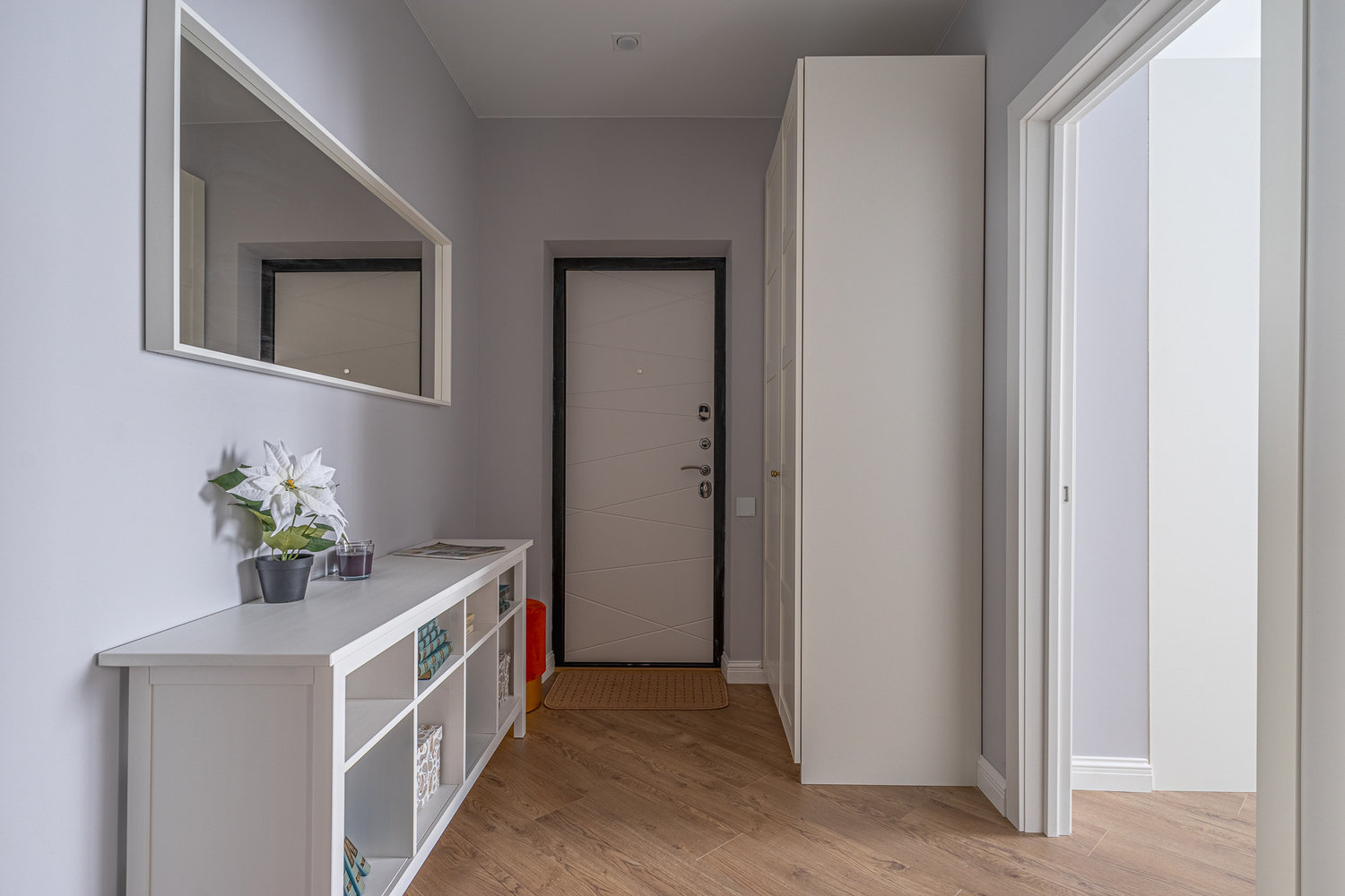 Фотография: Прихожая в стиле Современный, Квартира, Проект недели, Москва, 3 комнаты, 60-90 метров, Марьям Разуваева – фото на INMYROOM Фотография: Прихожая в стиле Современный, Квартира, Проект недели, Москва, 3 комнаты, 60-90 метров, Марьям Разуваева – фото на INMYROOM