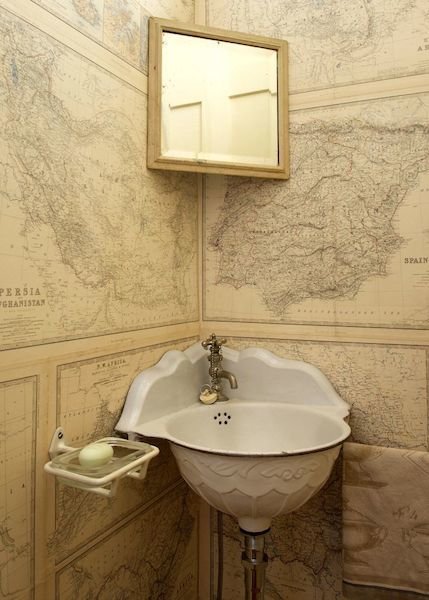 Фотография: Ванная в стиле Прованс и Кантри, Эклектика, Интерьер комнат – фото на INMYROOM