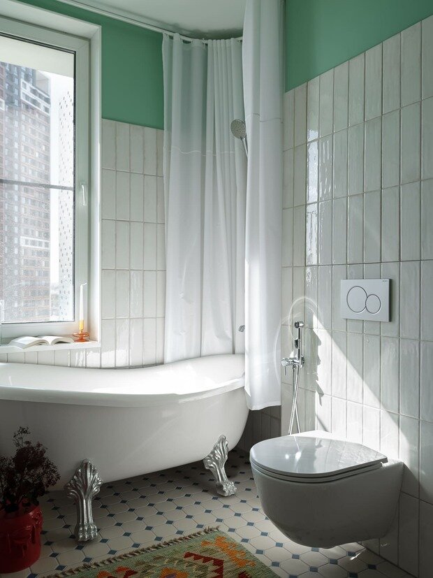 Фотография: Ванная в стиле Современный, Эклектика, Винтажный, Малогабаритная квартира, Квартира, Проект дня, Москва, Монолитный дом, 2 комнаты, 40-60 метров, Маргарита Зенова, современный с элементами классики и минимализмом, М-Бюро, Александра Багрицевич – фото на INMYROOM