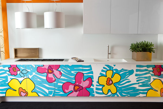 Фотография: Кухня и столовая в стиле Современный, Индустрия, Новости, Принты – фото на INMYROOM