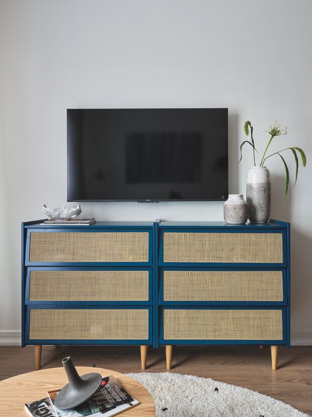 Фотография: Гостиная в стиле Современный, Малогабаритная квартира, Квартира, Проект дня, Москва, 1 комната, 40-60 метров, Анна Данилова, современный с элементами эклектики, ЖК «Матвеевский парк» – фото на INMYROOM