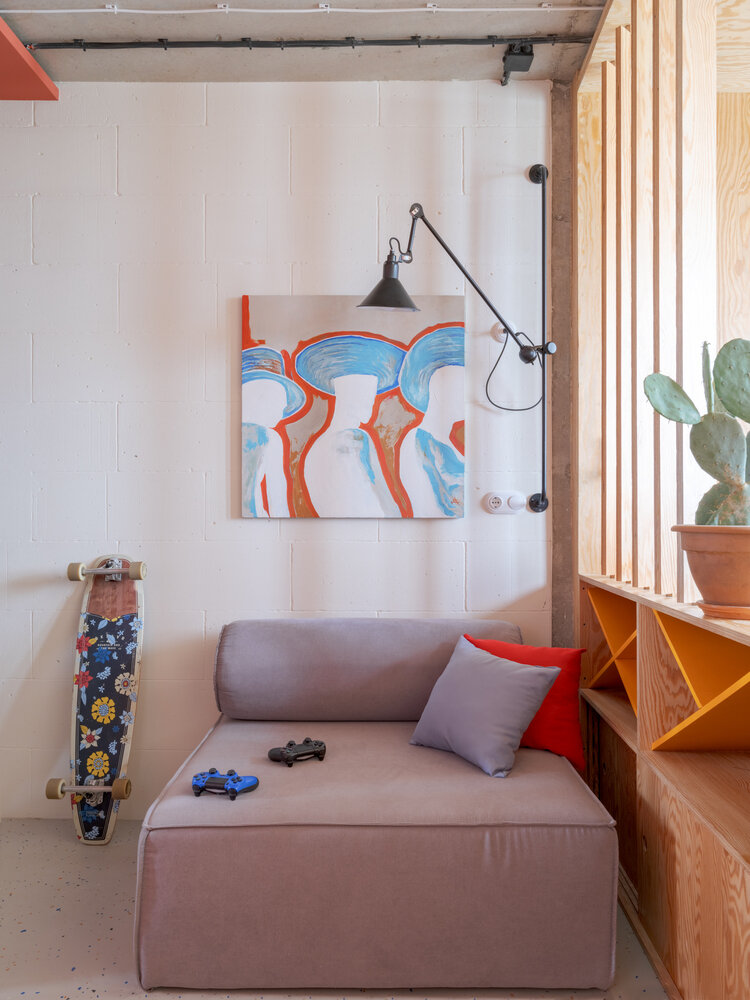 Фотография: Гостиная в стиле Современный, Лофт, Малогабаритная квартира, Квартира, Студия, Проект недели, Ростов-на-Дону, до 40 метров, Юрий Луценко – фото на INMYROOM Фотография: Гостиная в стиле Современный, Лофт, Малогабаритная квартира, Квартира, Студия, Проект недели, Ростов-на-Дону, до 40 метров, Юрий Луценко – фото на INMYROOM