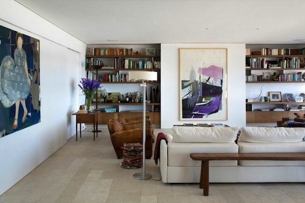 Фотография: Гостиная в стиле Скандинавский, Декор интерьера, Декор дома, Библиотека – фото на INMYROOM