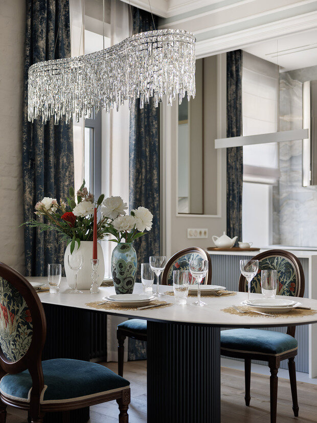 Фотография: Кухня и столовая в стиле Классический, Современный, Квартира, Проект дня, Санкт-Петербург, Кирпичный дом, Более 90 метров, современный с элементами классики и роскоши, Наталия Шмидт – фото на INMYROOM