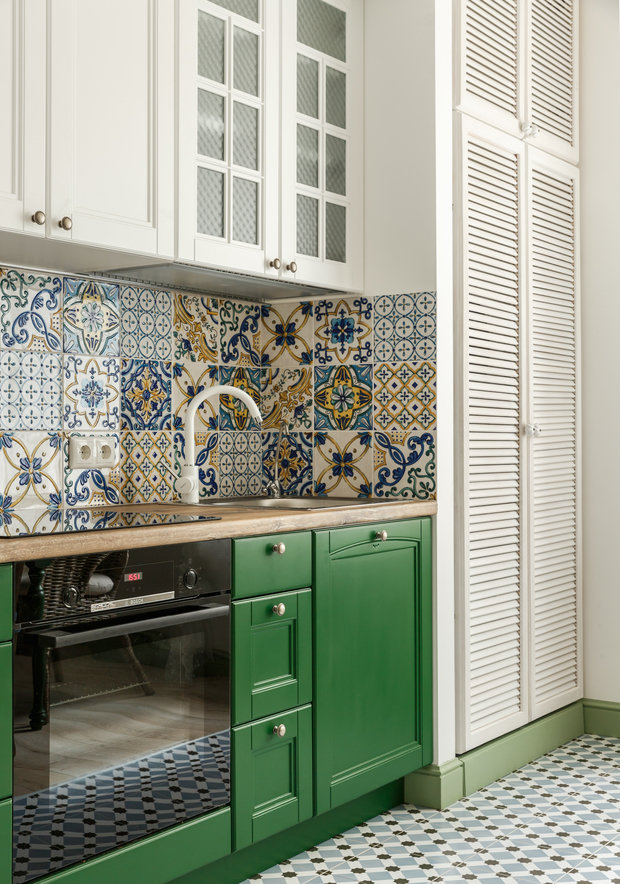 Фотография: Кухня и столовая в стиле Прованс и Кантри, Квартира, Проект недели, Москва, 3 комнаты, 60-90 метров – фото на INMYROOM