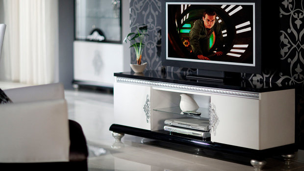 Фото из портфолио Стенки, витрины, тумбы под TV – фотографии дизайна интерьеров на INMYROOM