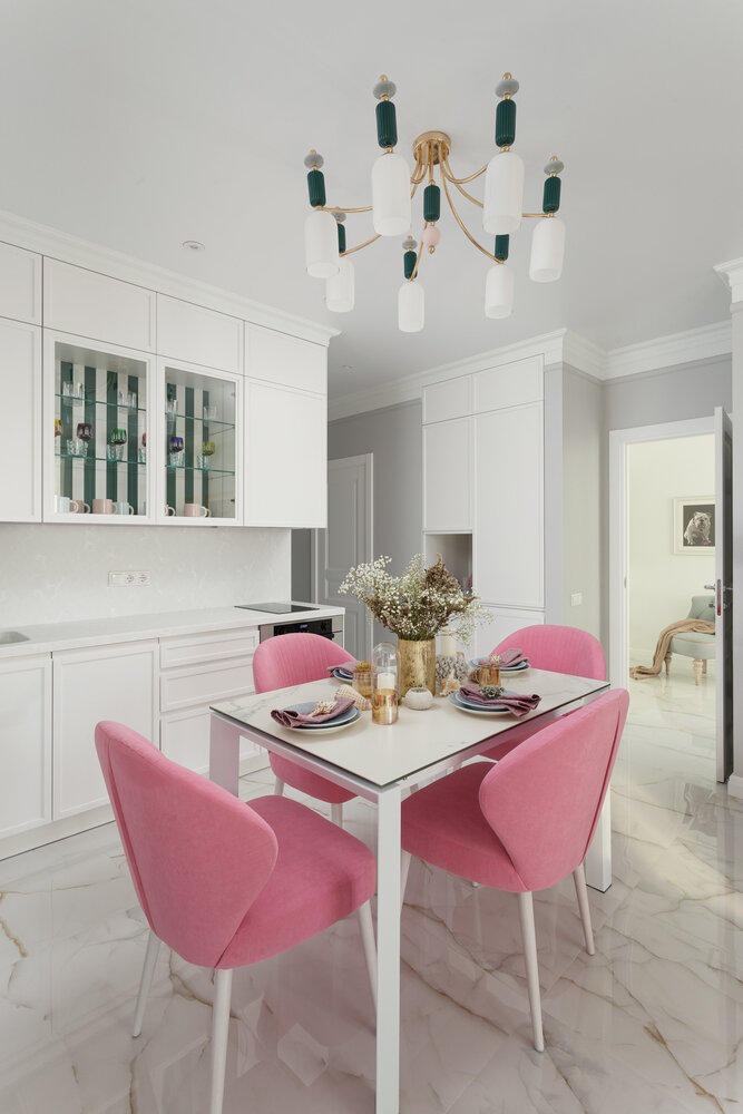 Фотография: Кухня и столовая в стиле Классический, Современный, Эклектика, Квартира, Проект дня, Сочи, 3 комнаты, 60-90 метров, ONE-D, Евгения Баранова – фото на INMYROOM Фотография: Кухня и столовая в стиле Классический, Современный, Эклектика, Квартира, Проект дня, Сочи, 3 комнаты, 60-90 метров, ONE-D, Евгения Баранова – фото на INMYROOM