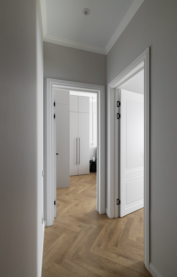Фотография: Прихожая в стиле Классический, Современный, Квартира, Проект дня, Сталинка, 2 комнаты, 40-60 метров, минимализм с элементами современного дизайна, Светлана Лепихова – фото на INMYROOM