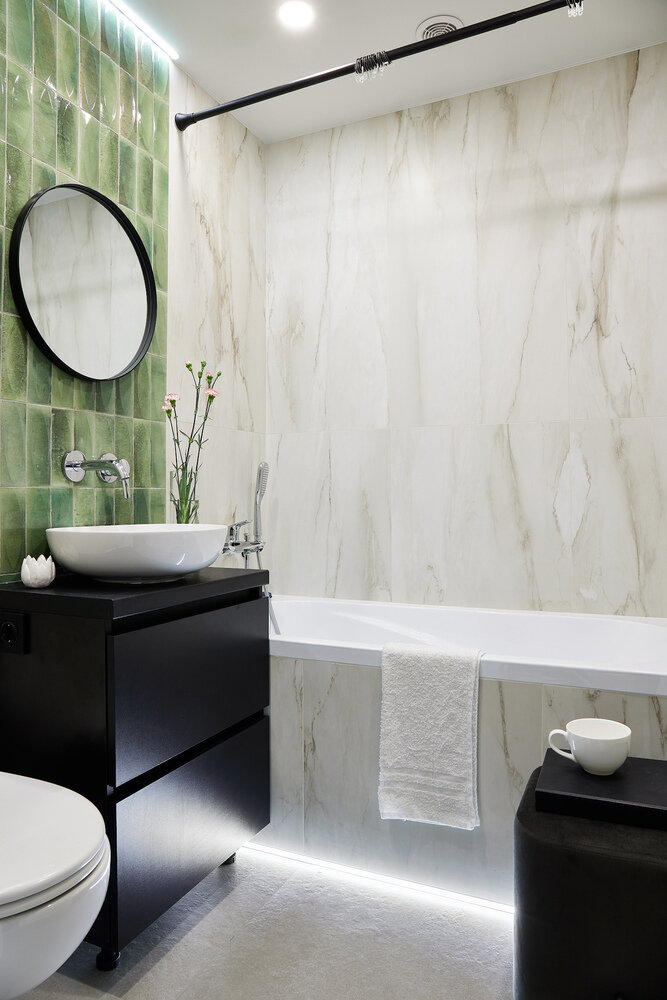 Фотография: Ванная в стиле Современный, Минимализм, Малогабаритная квартира, Квартира, Проект недели, Минск, Хрущевка, 2 комнаты, 40-60 метров, Татьяна Самадурава – фото на INMYROOM Фотография: Ванная в стиле Современный, Минимализм, Малогабаритная квартира, Квартира, Проект недели, Минск, Хрущевка, 2 комнаты, 40-60 метров, Татьяна Самадурава – фото на INMYROOM