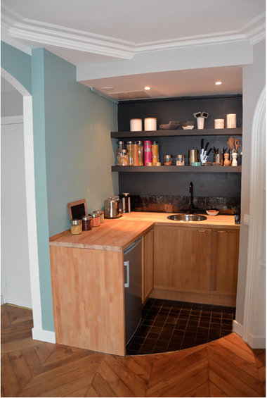 Фотография: Кухня и столовая в стиле Минимализм, Классический, Малогабаритная квартира, Квартира, Дома и квартиры, Париж – фото на INMYROOM