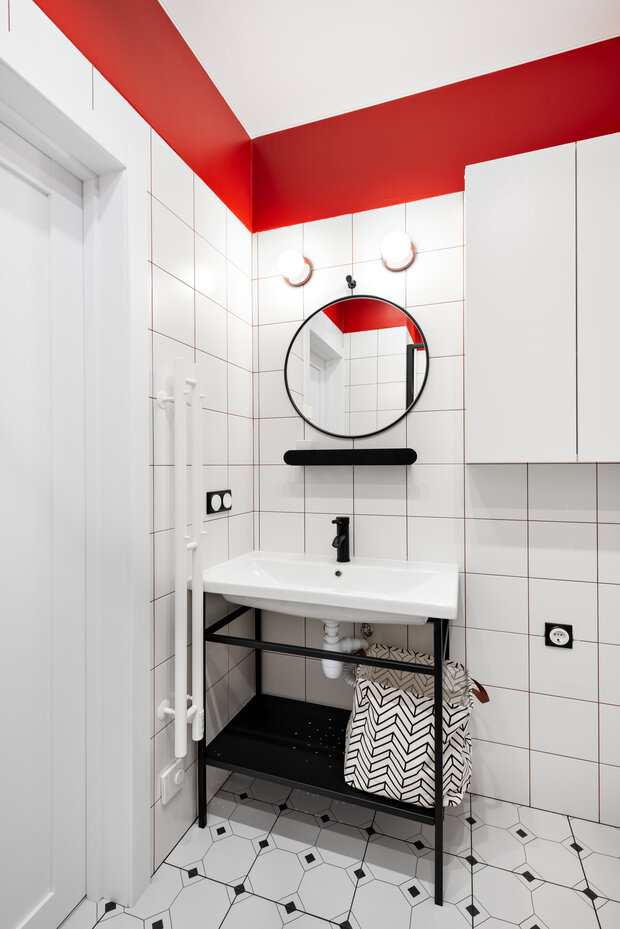 Фотография: Ванная в стиле Современный, Минимализм, Малогабаритная квартира, Квартира, Проект дня, Новосибирск, 1 комната, до 40 метров, студия White, Анна Сотикова – фото на INMYROOM