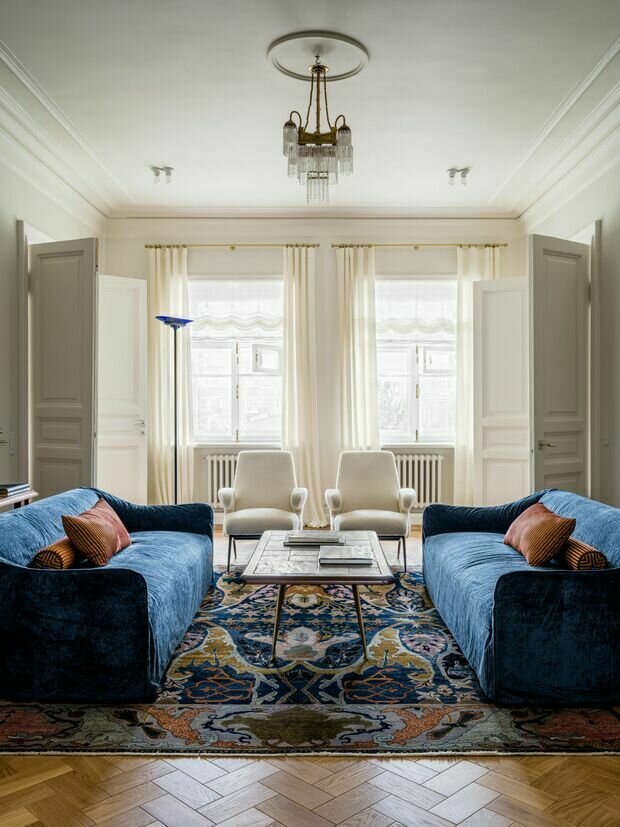 Фотография: Гостиная в стиле Классический, Современный, Эклектика, Квартира, Проект дня, Москва, 4 и больше, Более 90 метров, Елена Учаева – фото на INMYROOM