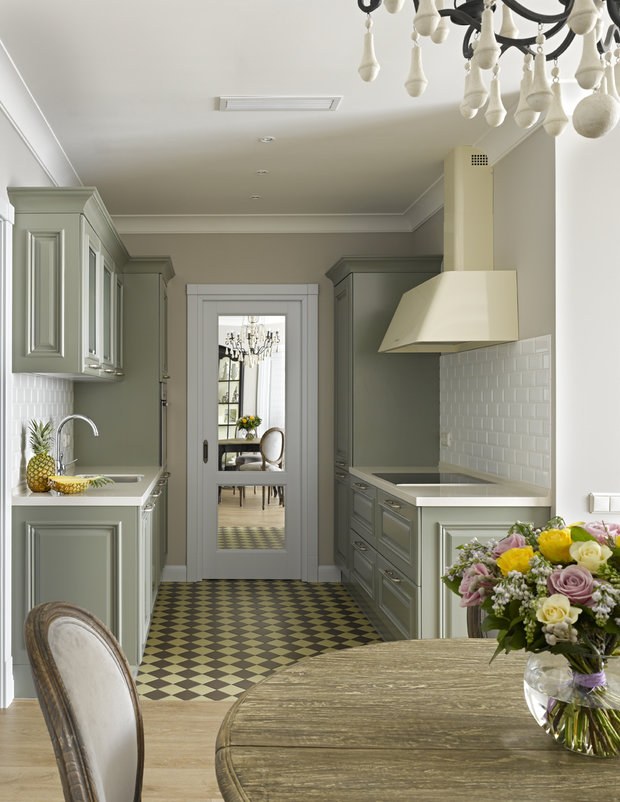 Фотография: Кухня и столовая в стиле Классический, Современный, Декор интерьера, Квартира, Декор, Проект недели, Инна Теджоева, Сергей Ананьев – фото на INMYROOM