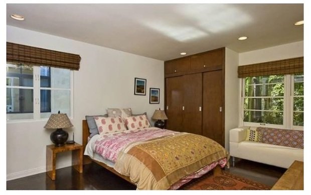 Фотография: Спальня в стиле Прованс и Кантри, Классический, Современный, Дом, Дома и квартиры, Интерьеры звезд, Бассейн – фото на INMYROOM