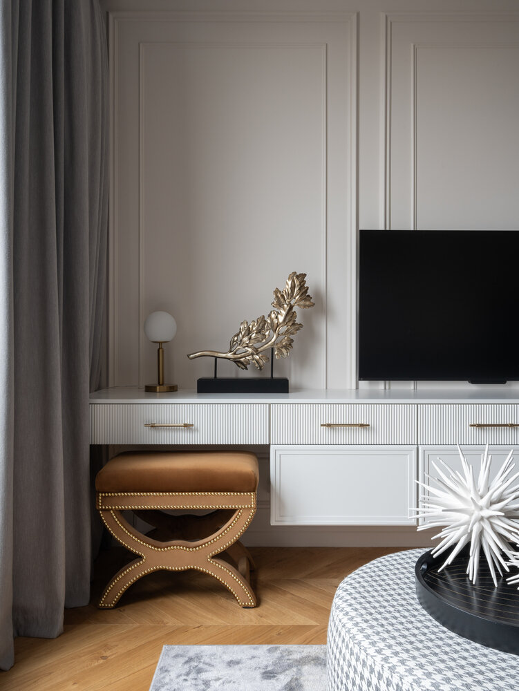 Фотография: Гостиная в стиле Классический, Современный, Квартира, Проект дня, Санкт-Петербург, 2 комнаты, 40-60 метров, Валентина Черемых, Артем Вечко – фото на INMYROOM Фотография: Гостиная в стиле Классический, Современный, Квартира, Проект дня, Санкт-Петербург, 2 комнаты, 40-60 метров, Валентина Черемых, Артем Вечко – фото на INMYROOM