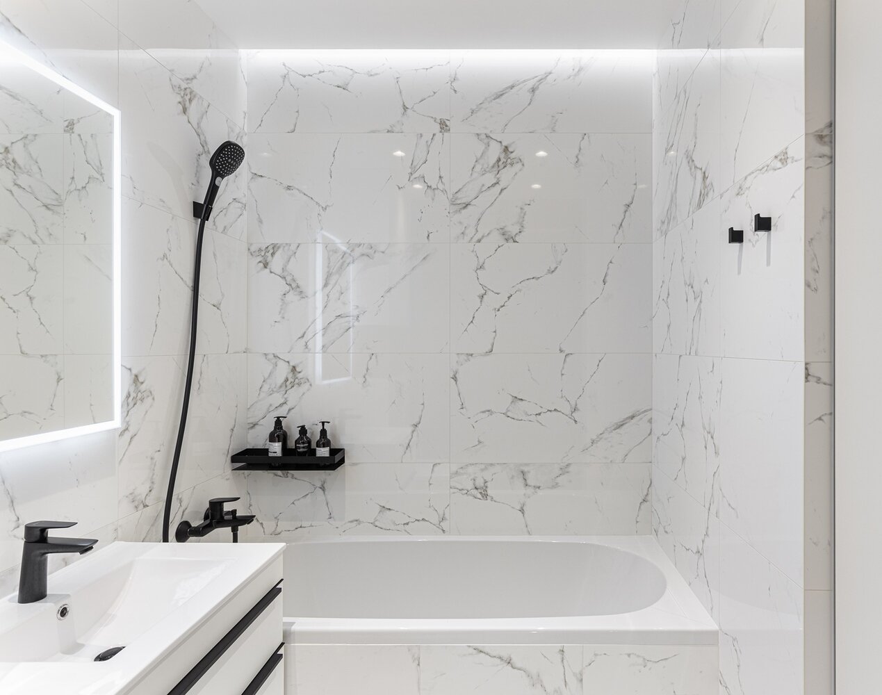 Фотография: Ванная в стиле Современный, Классический, Квартира, Студия, Проект недели, Москва, 1 комната, 40-60 метров, Александра Антонова – фото на INMYROOM Фотография: Ванная в стиле Современный, Классический, Квартира, Студия, Проект недели, Москва, 1 комната, 40-60 метров, Александра Антонова – фото на INMYROOM