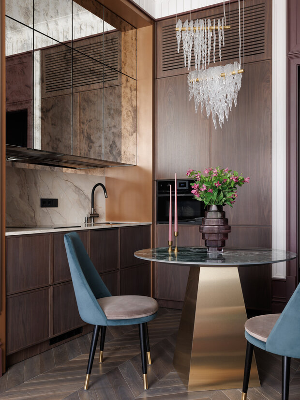 Фотография: Кухня и столовая в стиле Классический, Современный, Квартира, Проект дня, Санкт-Петербург, Кирпичный дом, 2 комнаты, 40-60 метров, современный с элементами неоклассики, AM|Interior studio – фото на INMYROOM