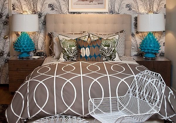 Фотография: Спальня в стиле Эклектика, Декор интерьера, Мебель и свет, Декор дома, Советы, Ковер – фото на INMYROOM