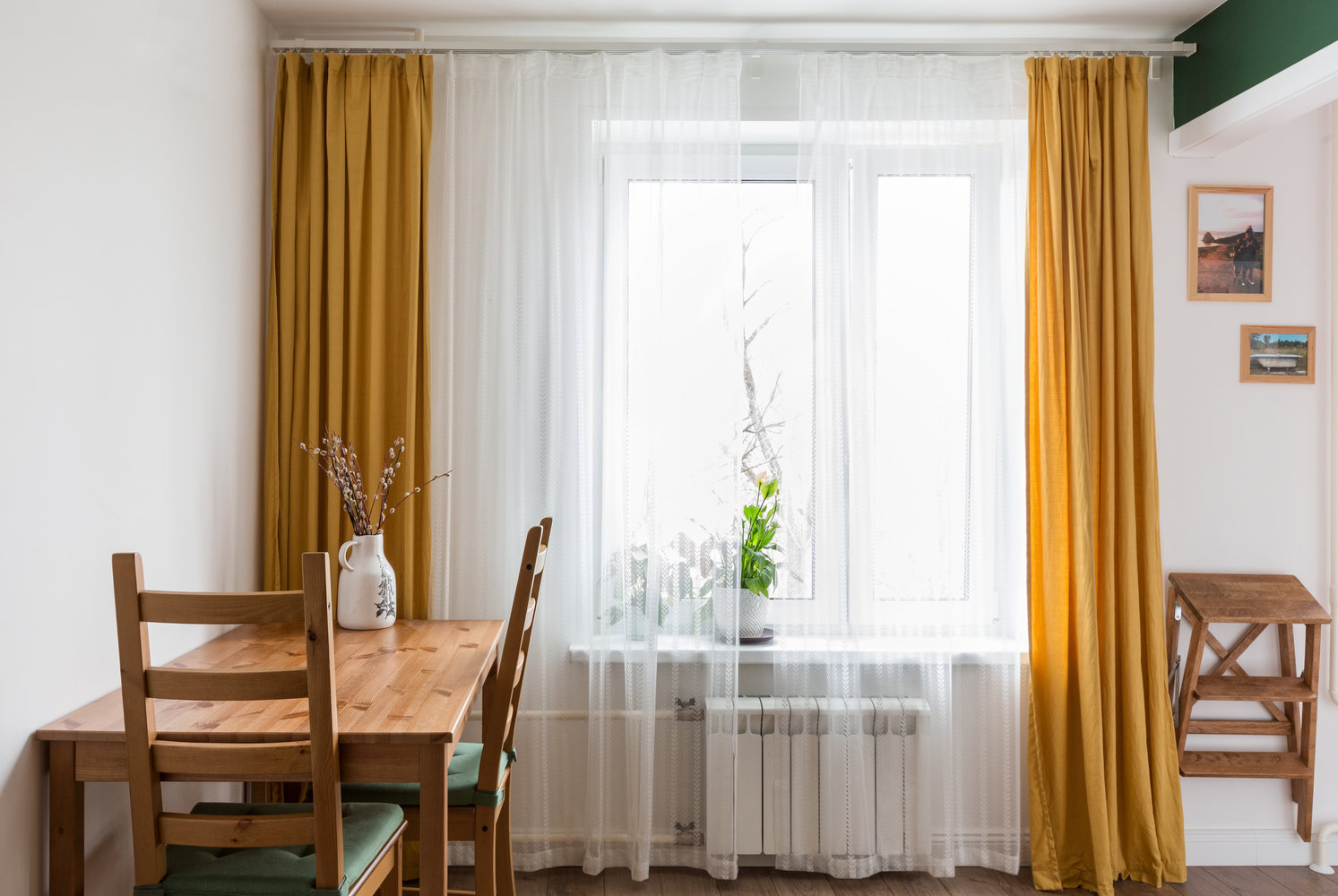 Фотография: Гостиная в стиле Скандинавский, Минимализм, Современный, Квартира, Белый, Проект дня, Зеленый, Желтый, Серый, Герой InMyRoom, Хрущевка, 2 комнаты, 40-60 метров, 1-515/9м, Екатерина Вокина, Ольга Казанцева – фото на INMYROOM Фотография: Гостиная в стиле Скандинавский, Минимализм, Современный, Квартира, Белый, Проект дня, Зеленый, Желтый, Серый, Герой InMyRoom, Хрущевка, 2 комнаты, 40-60 метров, 1-515/9м, Екатерина Вокина, Ольга Казанцева – фото на INMYROOM