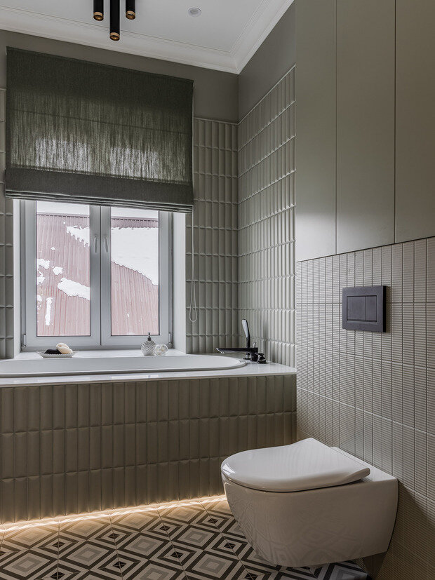 Фотография: Ванная в стиле Современный, Дом, Проект дня, Дом и дача, Кирпичный дом, 4 и больше, Более 90 метров, современный с элементами классики и минимализмом, Светлана Лепихова – фото на INMYROOM