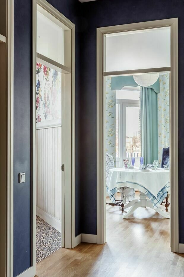 Фотография: Прихожая в стиле Прованс и Кантри, Эклектика, Винтажный, Квартира, Проект недели, дизайн интерьера в сталинке, Сталинка, 4 и больше, Более 90 метров – фото на INMYROOM