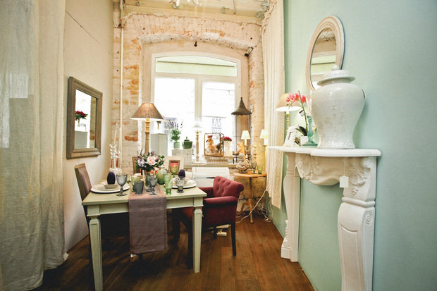 Фотография: Кухня и столовая в стиле Прованс и Кантри, Индустрия, Новости, Прованс, Посуда – фото на INMYROOM