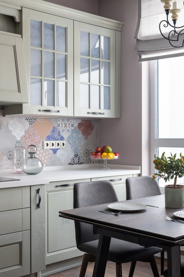 Фотография: Кухня и столовая в стиле Прованс и Кантри, Современный, Квартира, Проект недели, Москва, 3 комнаты, Более 90 метров, Sella Interior and Design, Светлана Цисвилер – фото на INMYROOM